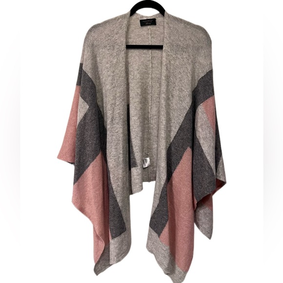 Charter Club Luxury 100% Cashmier One Size Gray Pink Shawl. - Picture 2 of 8